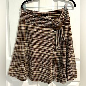 NY&Co. Brown/Tan A Line Below Knee Skirt. Size M. Faux Wrap w/side split at hem.